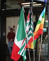 sede-usr-cisl-veneto-bandiere-a-lutto sede-usr-cisl-veneto-bandiere-a-lutto